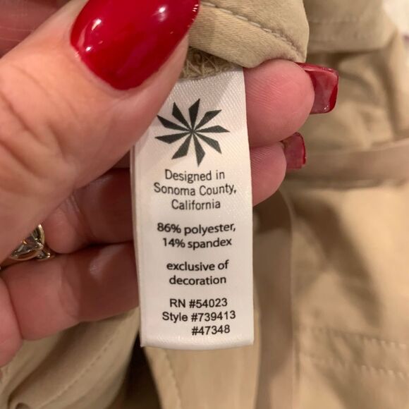 Athleta Tan Soft Bermuda Short sz 2 - Picture 4 of 4